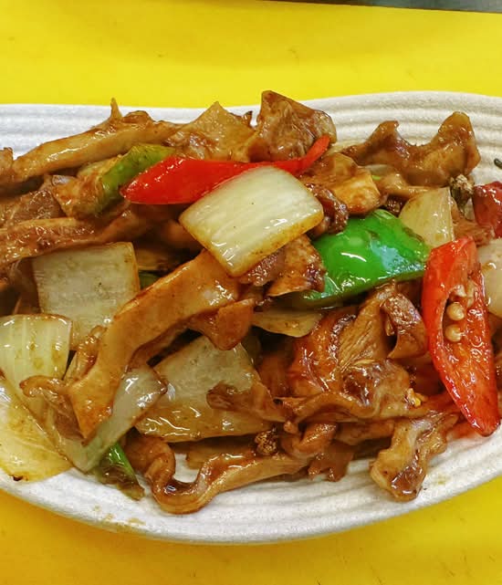 Shredded pork tripe in chili bean sauce 爆炒肚丝